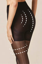 Frau trägt schwarze Push-Up-Strumpfhose mit shape-effekt und transparentem Bein